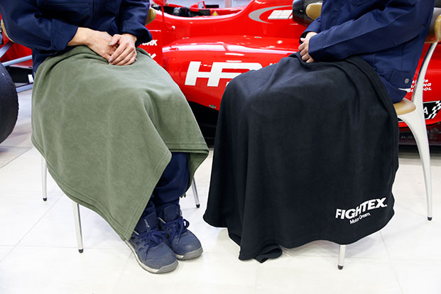 TODA RACING / FIGHTEX ブランケット使用例