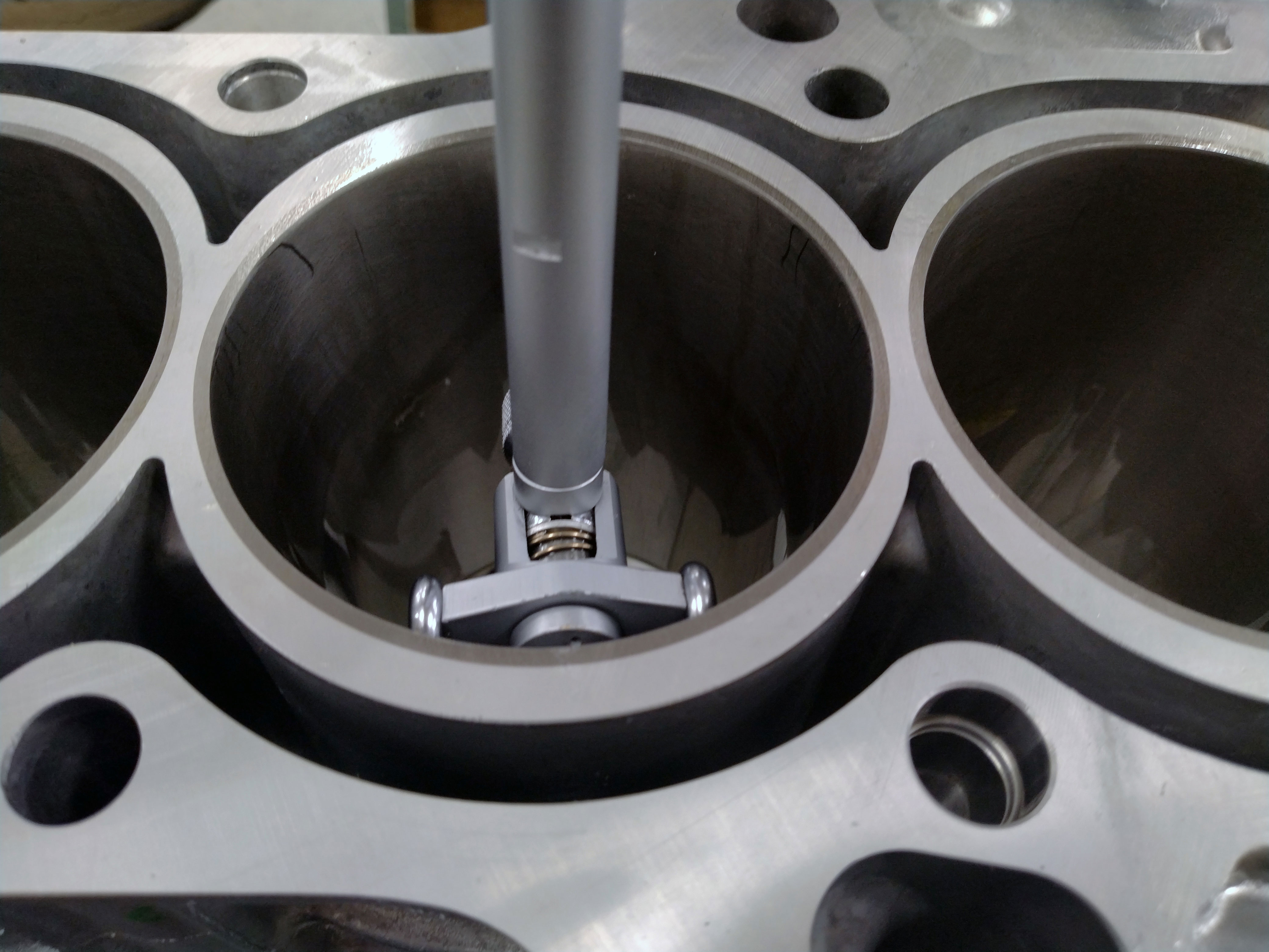 シリンダー内径仕上り確認