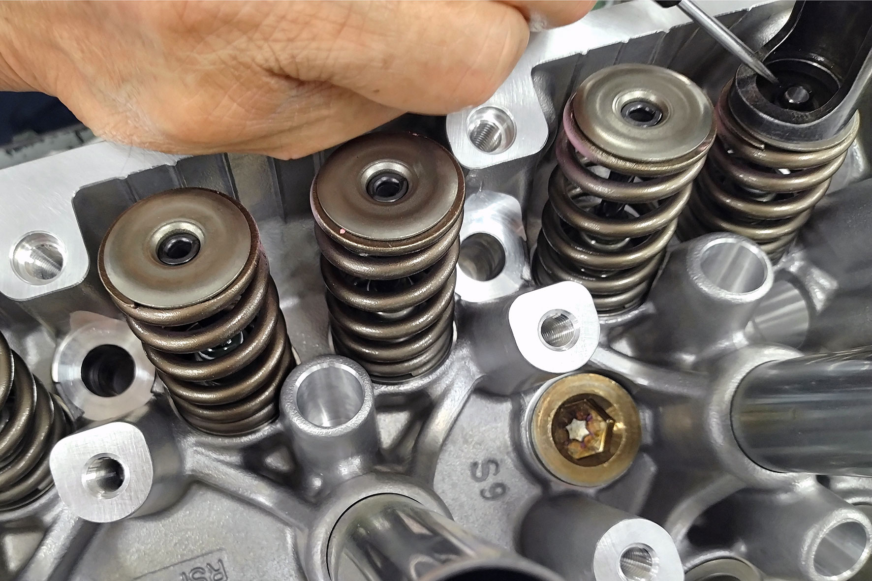 バルブスプリング組み付け