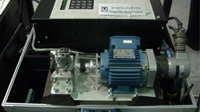 戸田レーシング,スーパーフラットスピードコントロール「SFSC(Super Flat Speed Control)」,回転加振技術と、速度変動の精密計測の二つが融合した技術